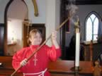 The acolyte does her thing (30kb)
